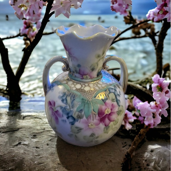 Beautiful Porcelain Nippon Vase - Picture 8 of 12